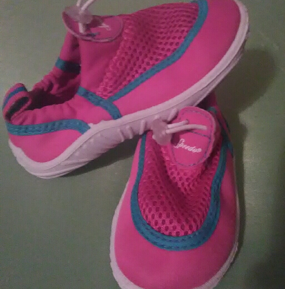 Speedo Girls water shoes